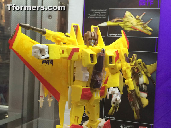 Sdcc 2014 Transformers Hasbro Booth 2  (36 of 73)